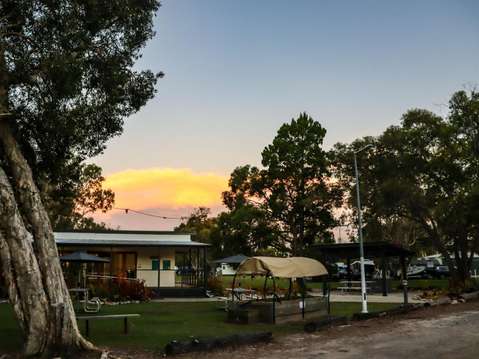 Big4 Breeze Holiday Parks - Rainbow Beach Exterior foto